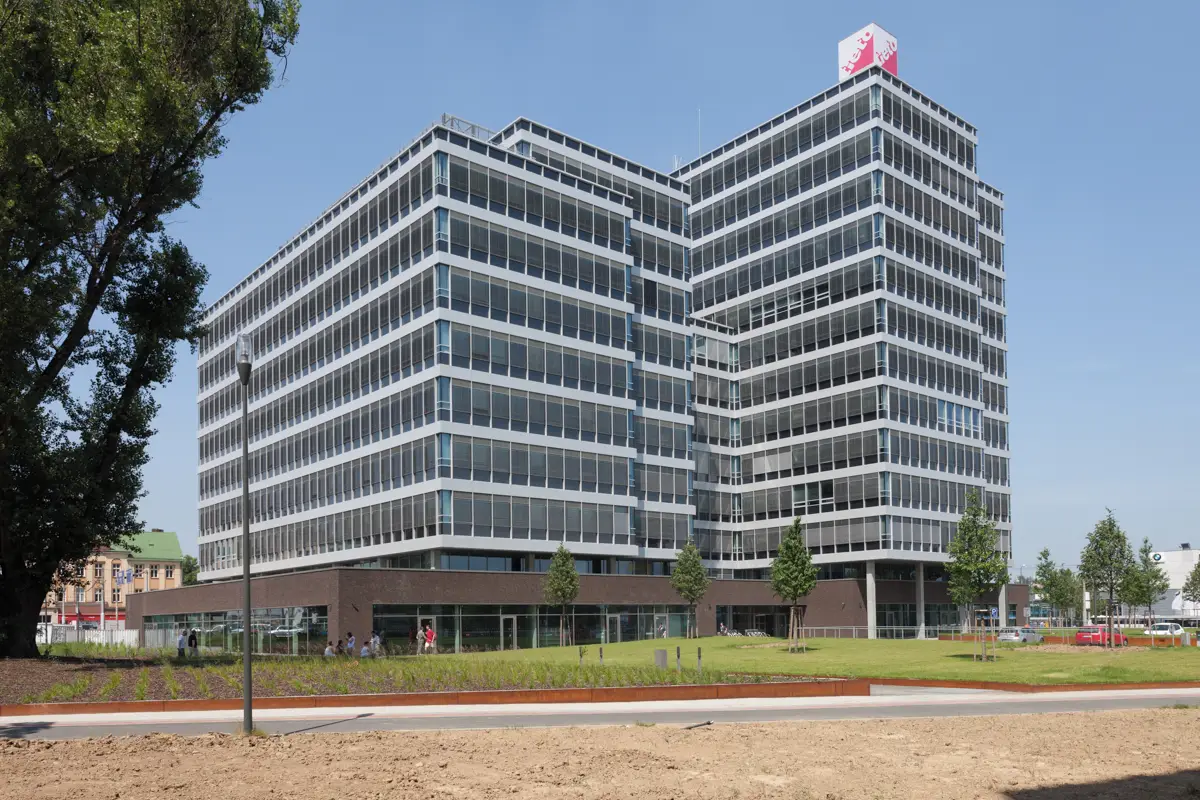JR e-commerce, s.r.o.